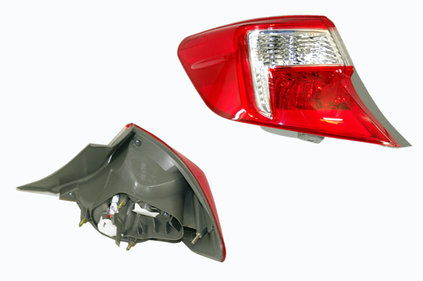 OUTER TAIL LIGHT LEFT HAND SIDE FOR TOYOTA CAMRY ASV50R 2011-2014