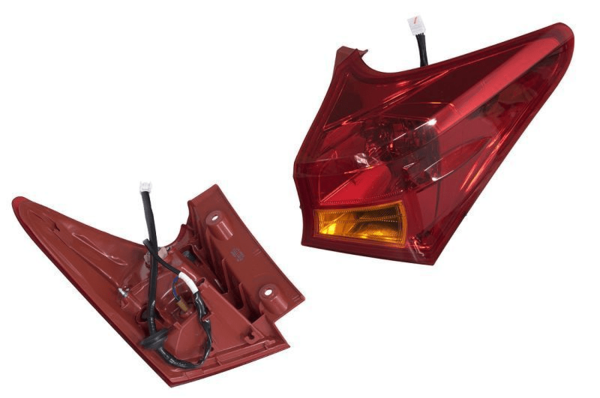 TAIL LIGHT RIGHT HAND SIDE FOR TOYOTA COROLLA ZRE182 2013-2015